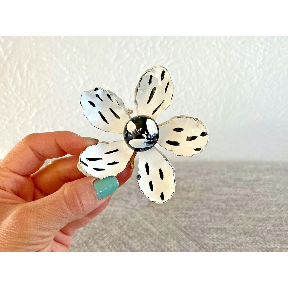 Vintage Black white Enamel Flower Metal‎ Brooch Pin hand painted Large statement